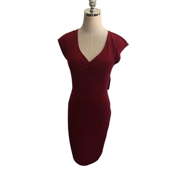 Express Pencil Dress Women's Size XS Red Sleeveless Back Cutout - Picture 3 of 6